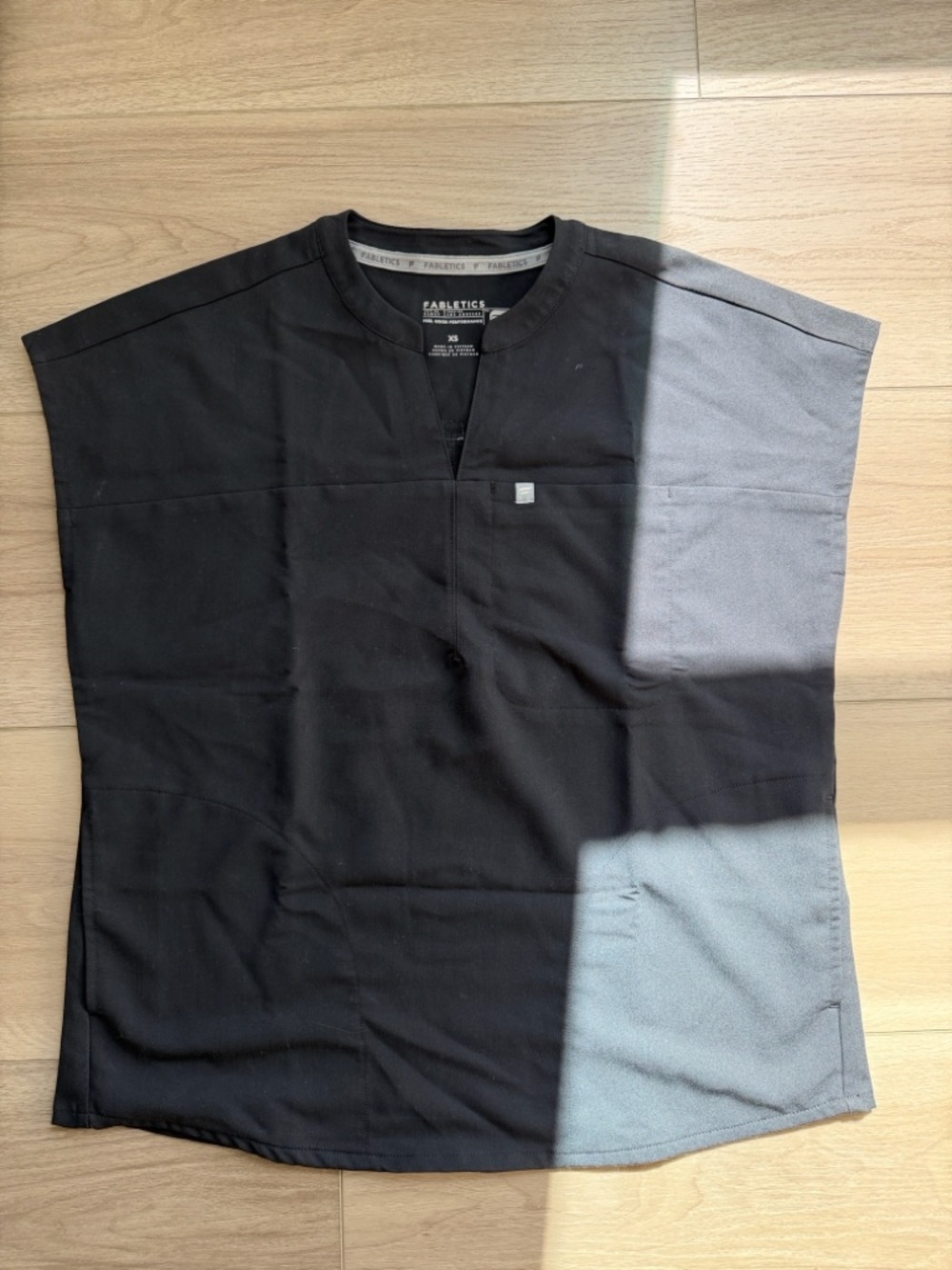 Fabletics Black Short-Sleeve Athletic Top